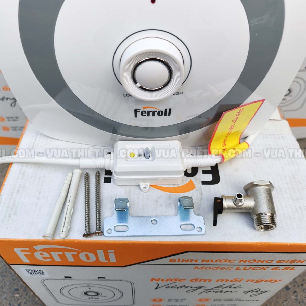 Hình ảnh thực tế Bình nóng lạnh FERROLI LUCK 6.8L lít gián tiếp cho bếp