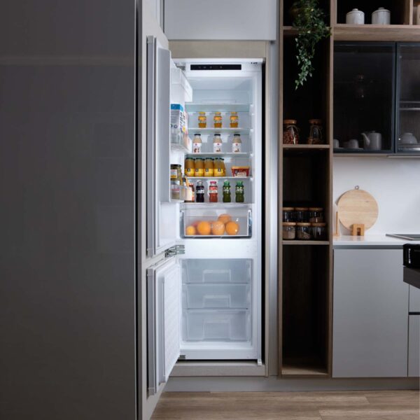 Tủ lạnh MALLOCA MF246EBI